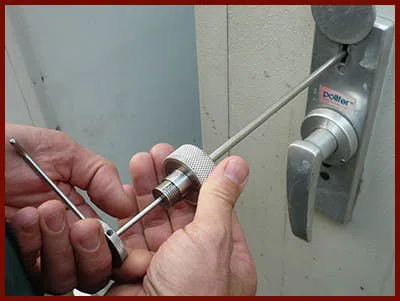 Bloomfield Locksmith Service Bloomfield, CT 860-744-3007 - 5-lock-opening